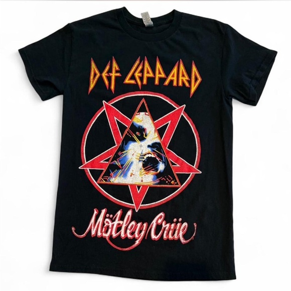 Def Leppard & Motley Crue  World Tour 2023 Black T-Shirt - Picture 1 of 4